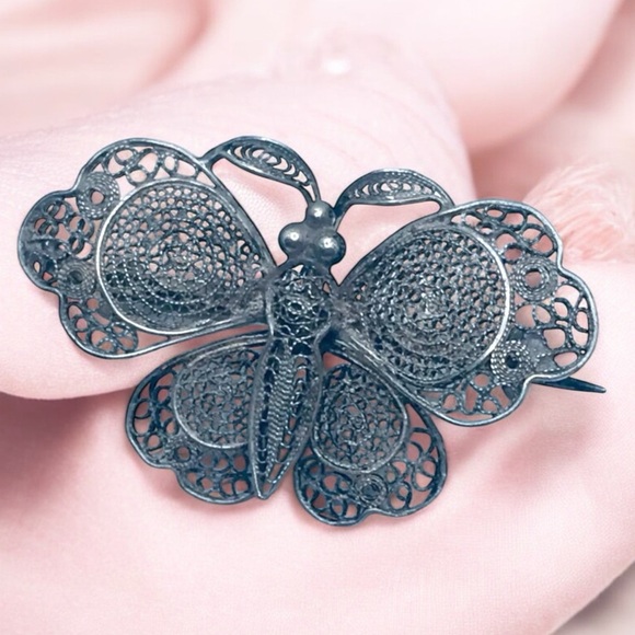 Vintage Filigree Sterling Silver Butterfly Brooch Pin - Picture 1 of 7